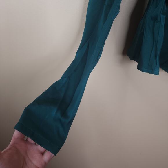 Six Fifty The Ruby Satin Blouse in Emerald Green Size L - Picture 5 of 11